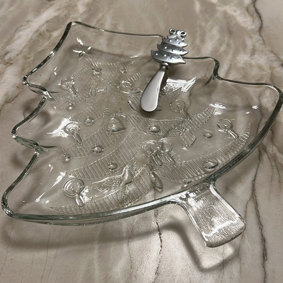 Vintage Christmas Tree Charcuterie Tray with Spreader - Picture 2 of 15